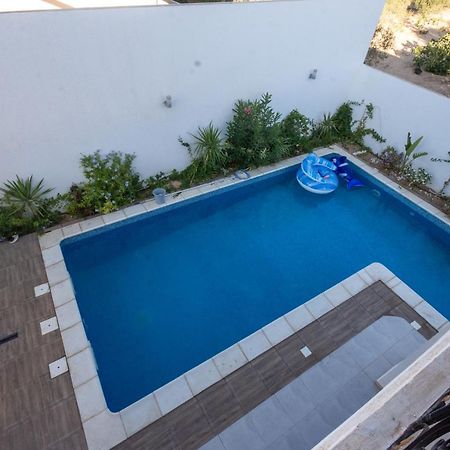 Villa meubler avec piscine et abri de voiture Erriadh Extérieur photo